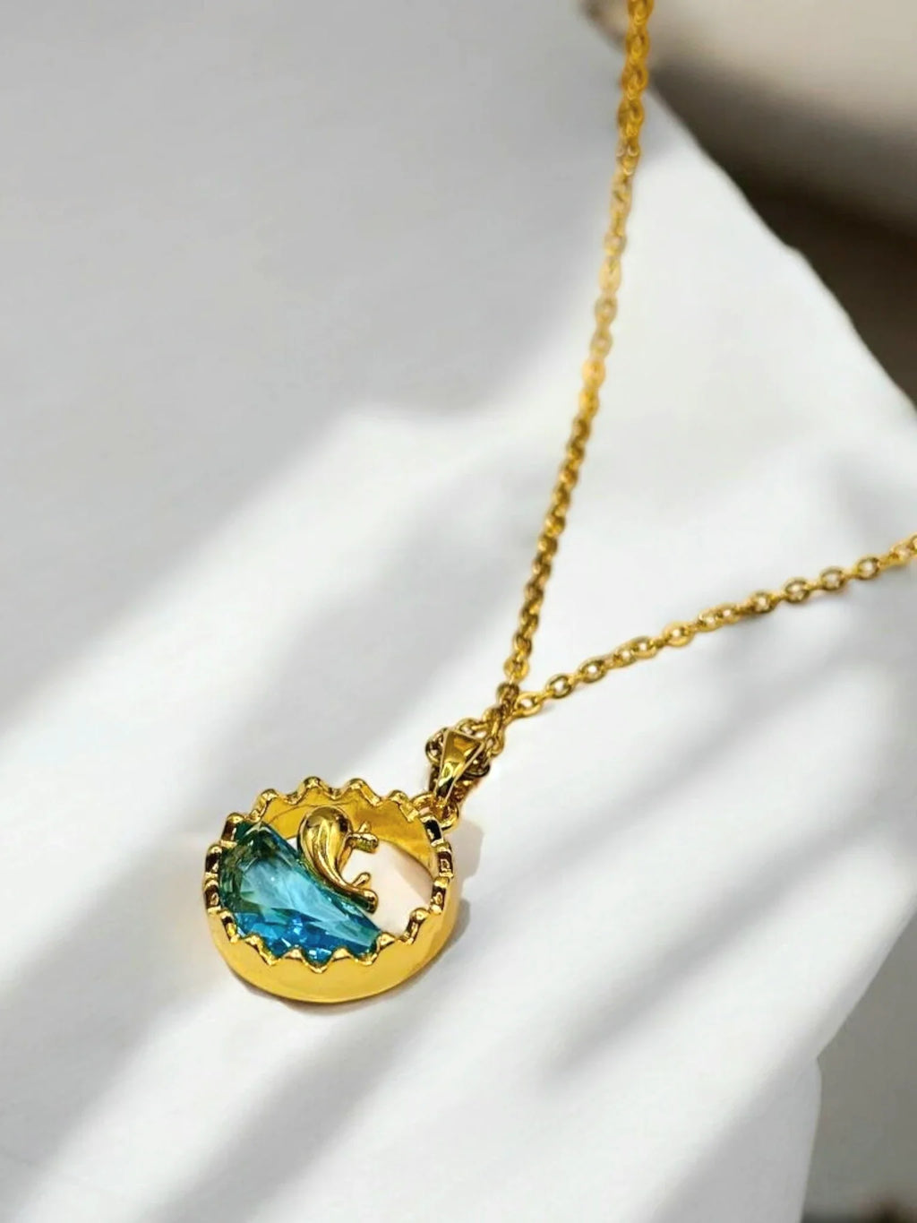 Blue sea symphony necklace