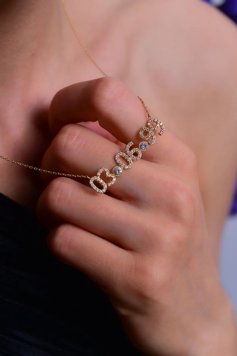 Date Necklace