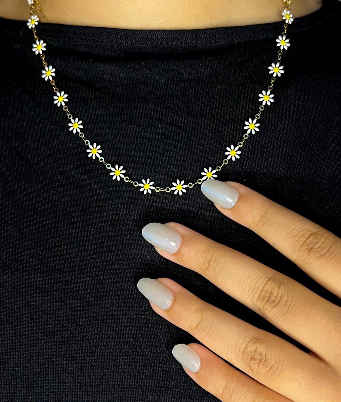 Blanche Bloom Necklace